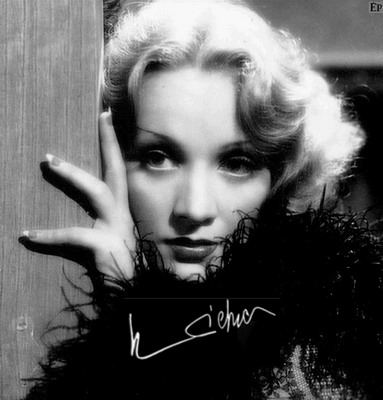 Marlène Dietrich {JPEG}