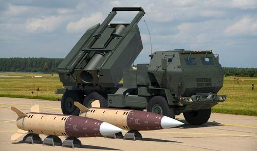 administration Biden arme bient�t l'Ukraine avec des syst�mes de missiles tactiques de l'arm�e (ATACMS), qui ont&nbsp;une port�e allant jusqu'� 190 miles.