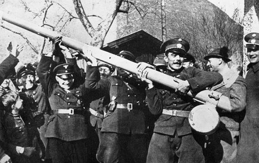 12 mars 1938 - Anschluss de l'Autriche - Herodote.net