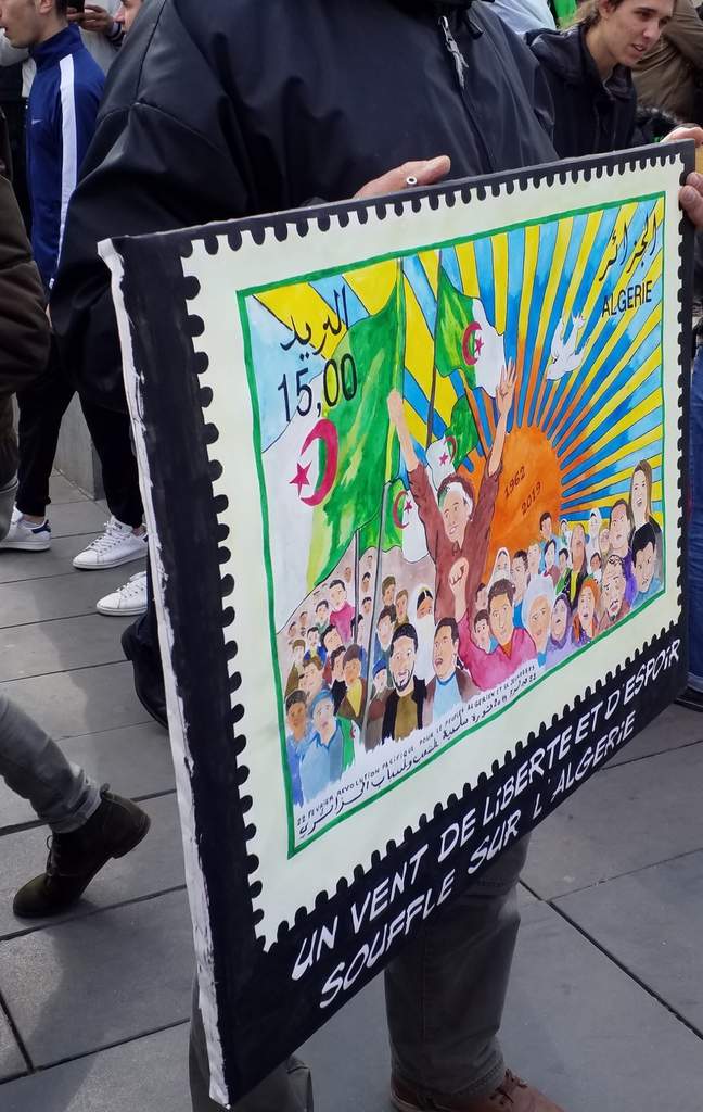 Dimanche alg�rien place de la R�publique 14/04/2019