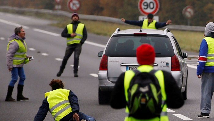 Un Curieux Gilet Jaune Jean François Barnaba Agoravox