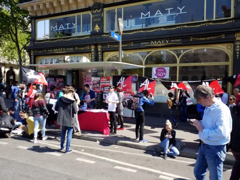 La f�te � Macron