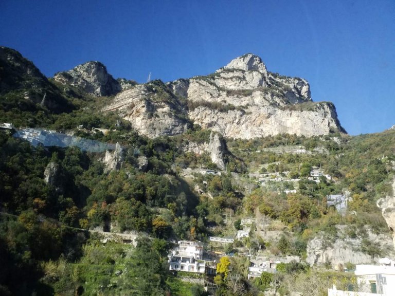 ... les environs de Naples...