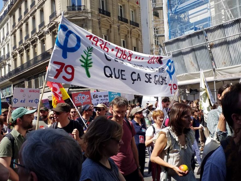 La f�te � Macron