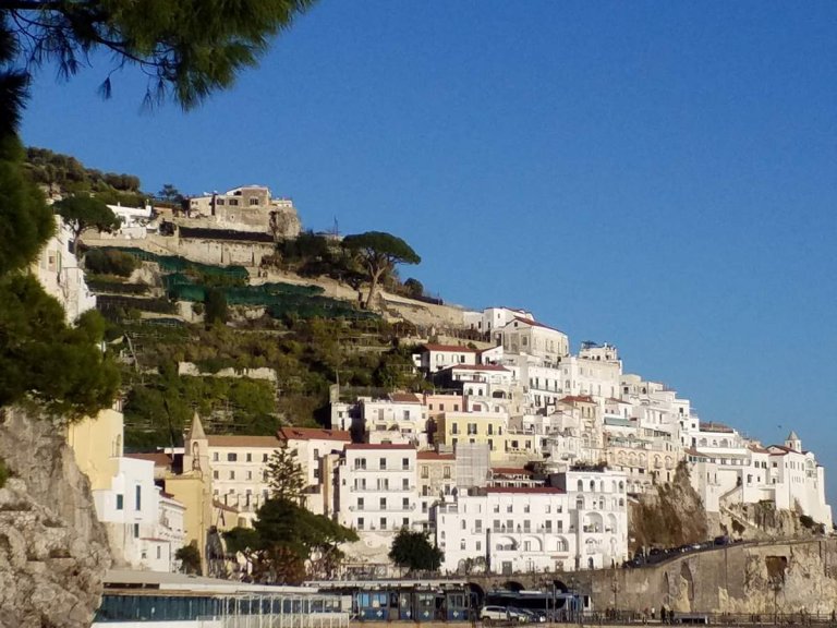 ... les environs de Naples...