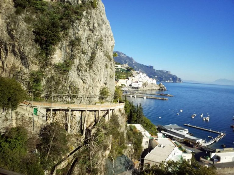 ... les environs de Naples...