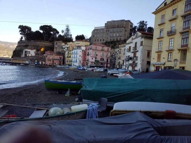 ... les environs de Naples...