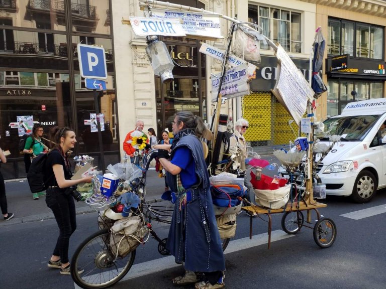 La f�te � Macron